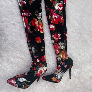 Floral boots never worn